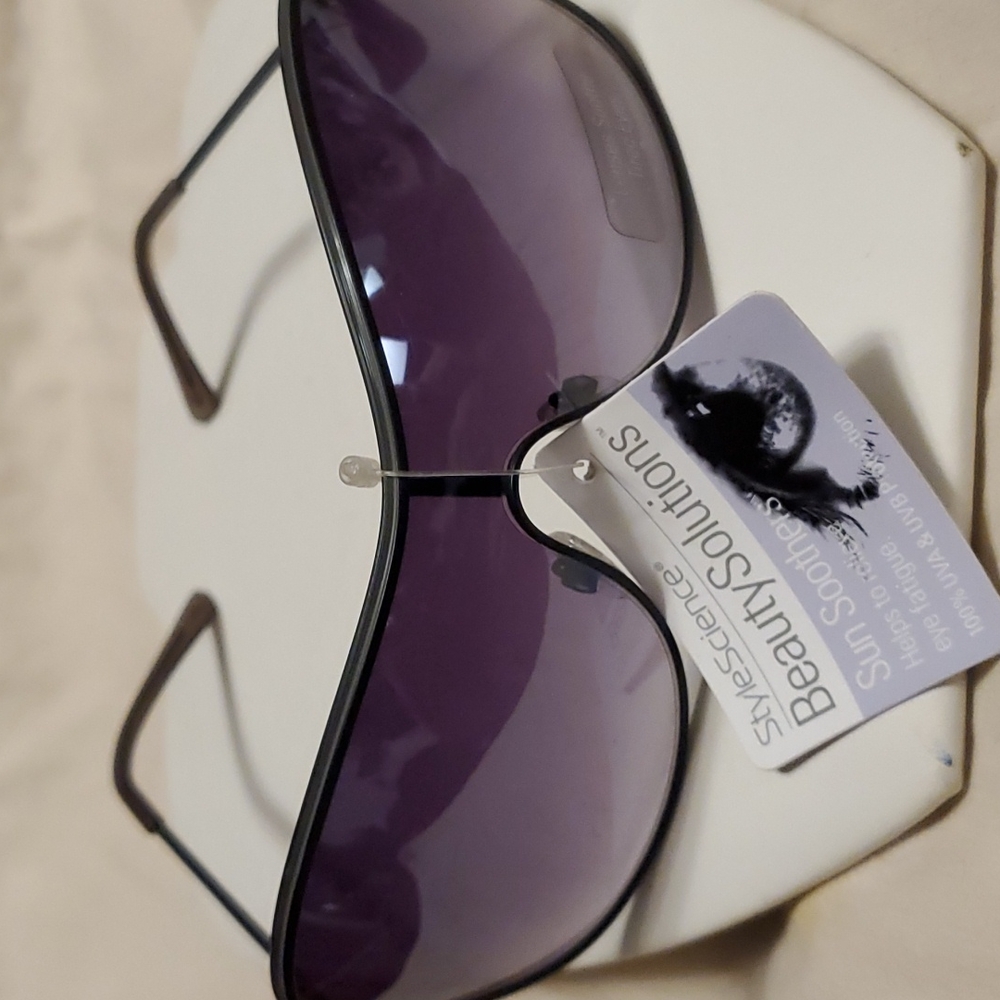Sun Soothers Sunglasses 29